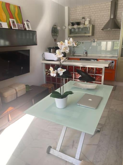 Fibes Con Piscina Y Parking Gratis Apartamento Sevilla Este Eksteriør billede