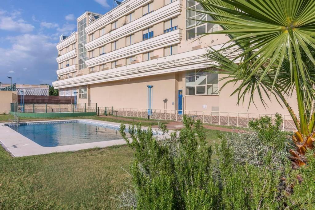 Fibes Con Piscina Y Parking Gratis Apartamento Sevilla Este Eksteriør billede