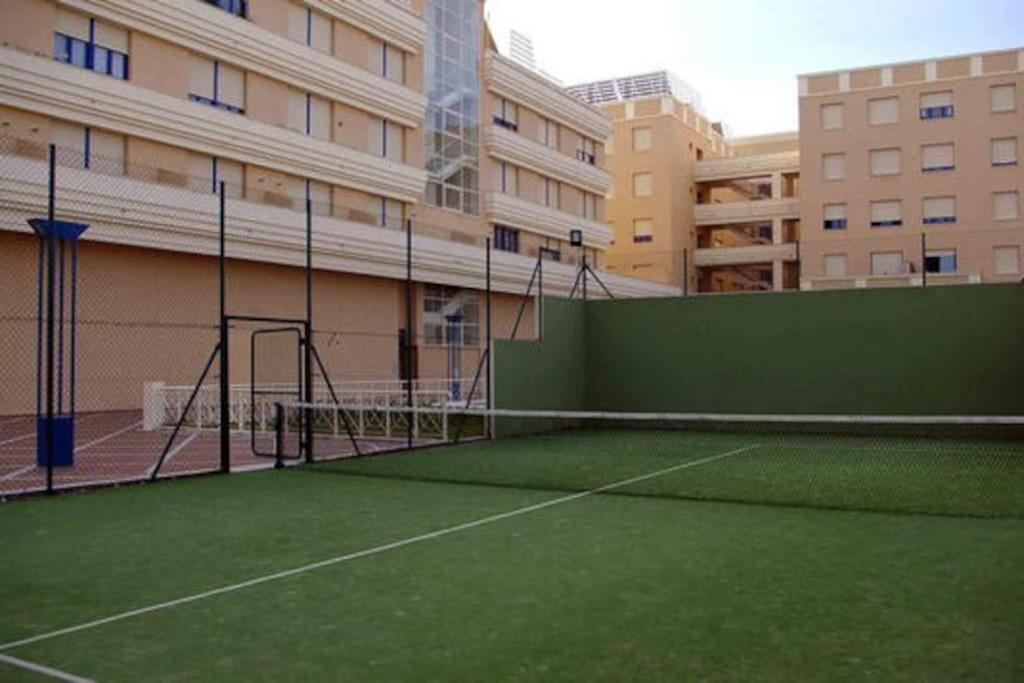 Fibes Con Piscina Y Parking Gratis Apartamento Sevilla Este Eksteriør billede